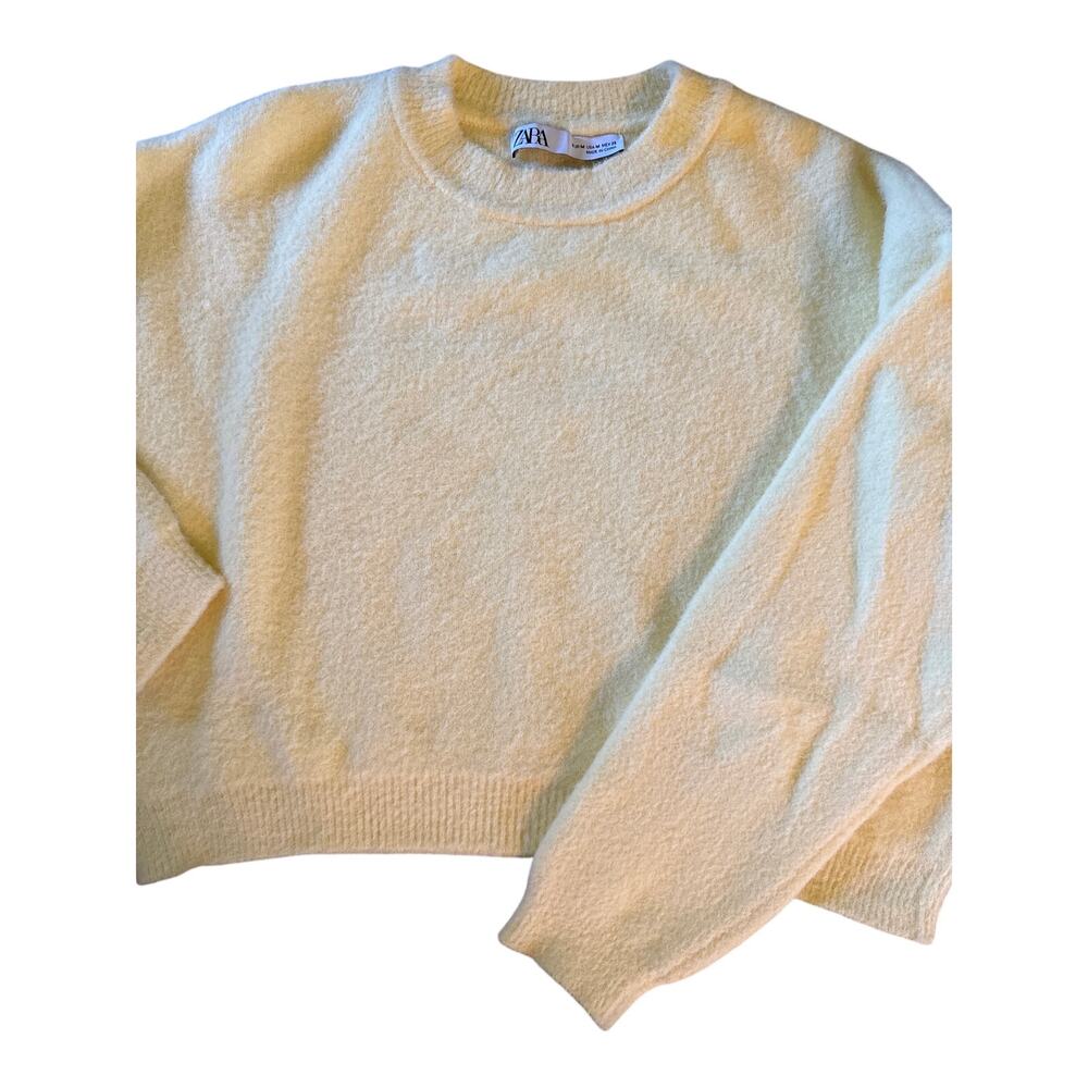 ZARA YELLOW SWEATER - size MEDIUM M